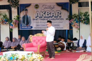 Apresiasi Pengajian Keliling BKMT Sintang, Edy Harmaini: Ini Dakwah Strategis Hingga ke Desa