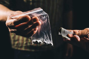 Sembunyikan Sabu di Pintu Mobil, Tiga Pengedar di Sepauk Diringkus Polisi di Jalan Aji Melayu