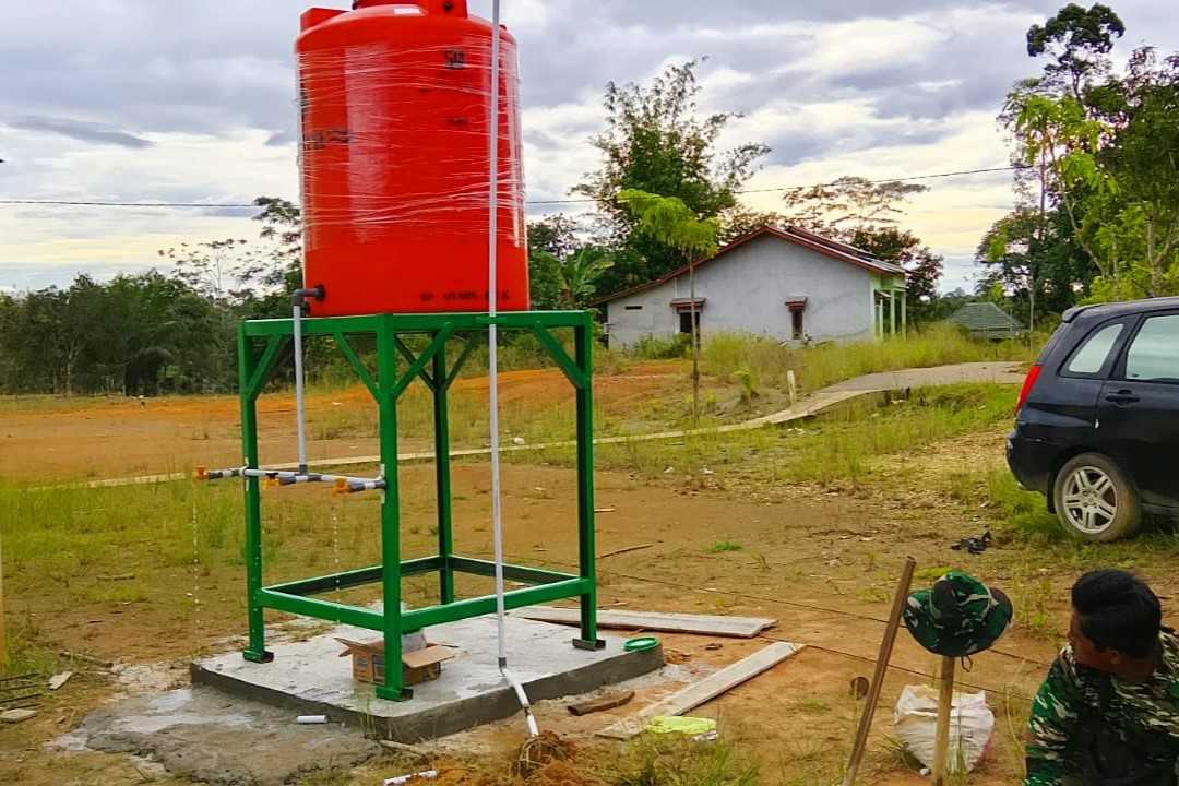 Warga Rawamambok Tak Lagi Kesulitan Air, Sumur Bor Hasil Karya TNI Kini Siap Digunakan