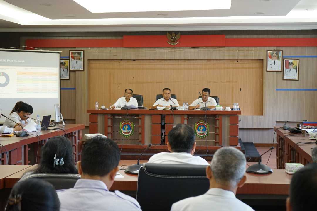 Pimpin Rapat PAD, Bupati Aron Minta OPD Sekadau “Gas Pol” Gali Potensi Pendapatan Daerah