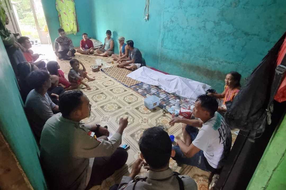 Dua Hari Tak Pulang, Warga Desa Malenggang Ditemukan Meninggal Tertimpa Motor di Parit