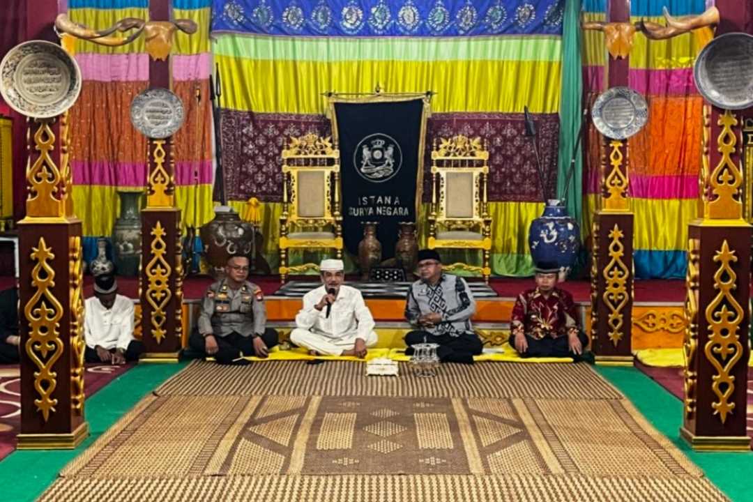 Peringati Hari Jadi ke-410 Kota Sanggau, Keraton Surya Negara Gelar Ritual Adat Bebuang dan Tolak Ajong