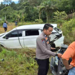 Mobil Diduga Pecah Ban, Kecelakaan di Batang Tarang Tewaskan Ayah dan Anak