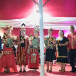 Penutupan Gawai Dayak Meliau Meriah, Wabup Susana Ajak Generasi Muda Lestarikan Budaya