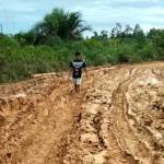Ultimatum Jalan Rusak: Warga Ketungau Hilir Ancam Golput, Boikot Pajak, dan Ogah Rayakan HUT RI
