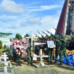 Praka Anumerta Aprianus Dimakamkan Secara Militer di TMP Syuhada Pertiwi Sintang
